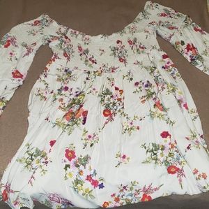 Torrid- White Floral Off the Shoulder Top